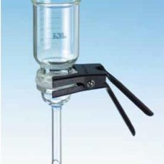 VS120.01  Sistema di filtrazione completo composto da bicchiere sup. ml.300 GRADUATO, base flangiata con setto poroso, tappo silicone x beuta vuoto lt.1 e pinza di chiusura in metallo.
